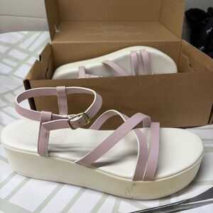 NIB Floyd Pink Leather Platform Sandals Size 9